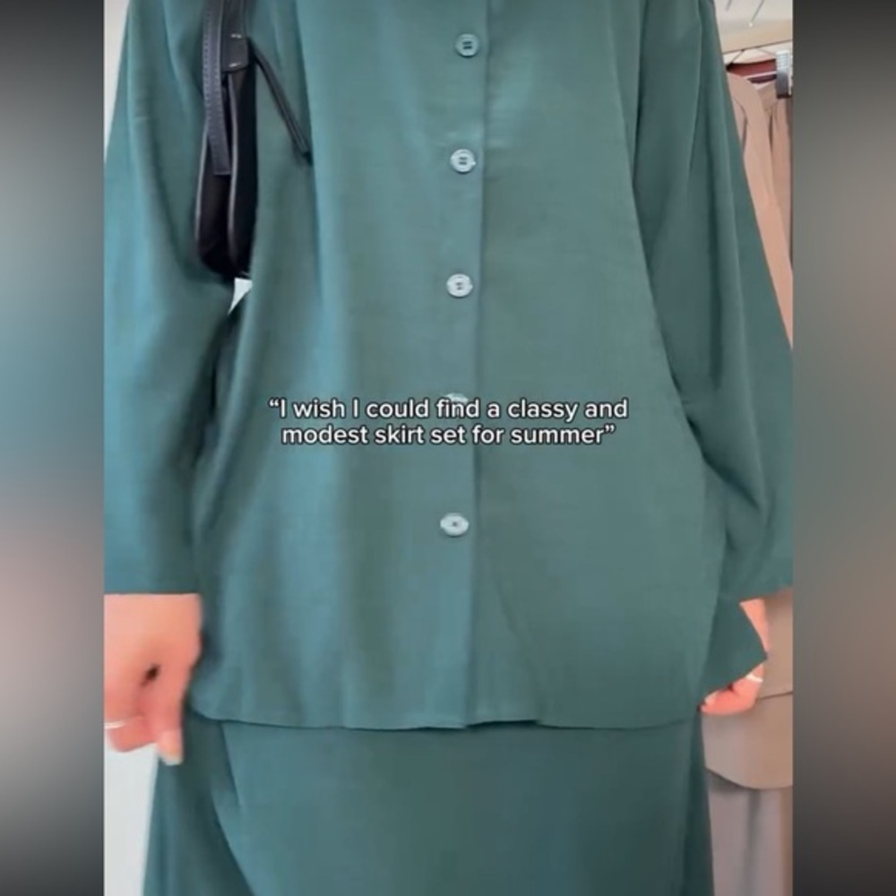 FARES Emerald Green Matching Button Down Shirt Flowy Maxi Skirt Set - Picture 6 of 9